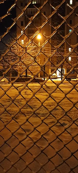 Hóval Borított Játszótér Fagyasztott Kerítése — Stock Fotó