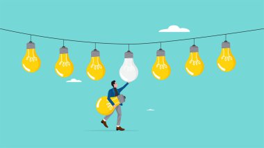 Ticari başarı için modası geçmiş fikirlerin ya da stratejilerin yerini alan işadamı, sönmüş bir ampulü yenisiyle değiştirdi.