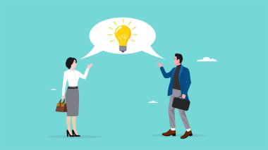 Ticari başarı için iyi bir iletişim becerisi, Fikir alışverişi, fikir alışverişi, toplantı, öneri veya fikir alışverişi, iş adamlarının ampul sembolü ile iletişim kurması