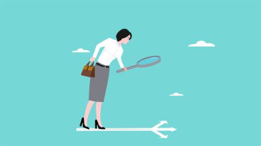 Başarı için kariyer yolu bulmak, başarı için stratejiler bulmak, başarı için stratejiler bulmak, İş kadını büyüteç kullanarak birçok kariyer yolunu analiz eder.