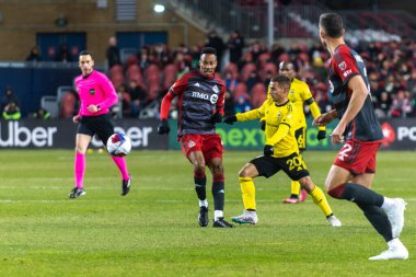 Toronto, ON, Kanada - 23. Maç: Toronto FC (Kanada) ve Columbus Crew (ABD) arasında oynanan 2023 MLS Normal Sezonu maçında Columbus ekibinin 20 numaralı Alexandru Matan # 20 orta saha oyuncusu)