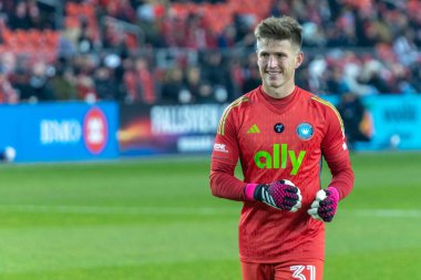 Toronto, ON, Kanada - 1 Nisan - George, Toronto FC (Kanada) ile Charlotte FC (ABD) arasında oynanan 2023 MLS Normal Sezonu karşılaşmasında Charlotte FC 'nin 31 numaralı kalecisini Toronto, Kanada' daki BMO Field 'da yendi (Score 2: 2)