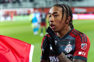 Toronto, ON, Kanada - 1 Nisan: Jahkeele Marshall-Rutty # 7 forvet Toronto FC 'de Toronto FC (Kanada) ve Charlotte FC (ABD) arasında oynanan 2023 MLS Normal Sezonu maçı sırasında Toronto, Kanada' da BMO Field 'da (Score 2: 2)