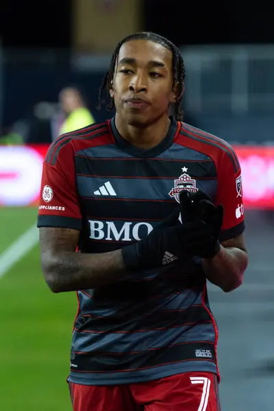 Toronto, ON, Kanada - 1 Nisan: Jahkeele Marshall-Rutty # 7 forvet Toronto FC 'de Toronto FC (Kanada) ve Charlotte FC (ABD) arasında oynanan 2023 MLS Normal Sezonu maçı sırasında Toronto, Kanada' da BMO Field 'da (Score 2: 2)