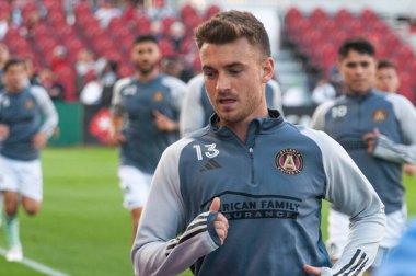 Toronto, ON, Kanada - 15 Nisan - Amar Seydiç # 13 Atlanta United orta saha oyuncusu Toronto FC (Kanada) ile Atlanta United (ABD) arasındaki 2023 MLS Düzenli Sezonu maçından önce Toronto, Kanada 'daki BMO Field' da (Score 2: 2)