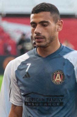 Toronto, ON, Kanada - 15 Nisan 2023: Georgios Giakoumakis # 7 forvet Atlanta United 'ın Toronto FC (Kanada) ile Atlanta United (ABD) arasındaki 2023 MLS Normal Sezonu maçından önce Toronto, Kanada' daki BMO Field 'da (Score 2: 2)