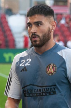 Toronto, ON, Kanada - 15 Nisan 2023: Juan Jos Purata # 22 Atlanta United defans maçından önce Toronto FC (Kanada) ve Atlanta United (ABD) arasında Toronto, Kanada 'daki BMO Field' da (Score 2: 2)
