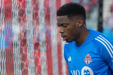 Toronto, ON, Kanada - 15 Nisan: Sean Johnson # 1 Toronto FC kalecisi 2023 MLS Düzenli Sezonu maçı sırasında Toronto FC (Kanada) ile Atlanta United (ABD) arasında Toronto, Kanada 'daki BMO Field' da (Skor 2: 2)