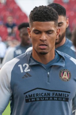 Toronto, ON, Kanada - 15 Nisan: Miles Robinson # 12 Atlanta United defans maçından önce Toronto FC (Kanada) ve Atlanta United (ABD) arasında Toronto, Kanada 'daki BMO Field' da (Skoru 2: 2)