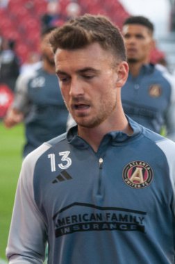Toronto, ON, Kanada - 15 Nisan - Amar Seydiç # 13 Atlanta United orta saha oyuncusu Toronto FC (Kanada) ile Atlanta United (ABD) arasındaki 2023 MLS Düzenli Sezonu maçından önce Toronto, Kanada 'daki BMO Field' da (Score 2: 2)