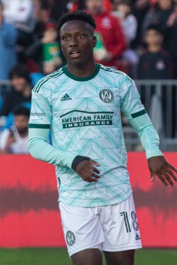 Toronto, ON, Kanada - 15 Nisan: Derrick Etienne Jr., Toronto FC (Kanada) ile Atlanta United (ABD) arasındaki 2023 MLS Normal Sezonu maçında Atlanta United 'ın 18 numaralı orta saha oyuncusu. (Score 2: 2)