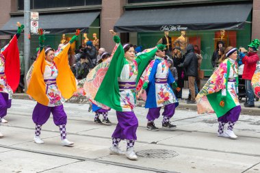 Toronto, ON, Kanada - 19 Mart 2023: Toronto şehir merkezindeki Aziz Patrick Günü Geçit Töreni 17 Mart 'ta Uluslararası Kutlama Günü' nde