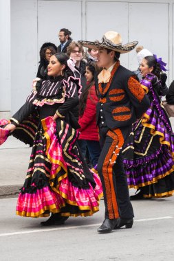 Toronto, ON, Kanada - 19 Mart 2023: Toronto şehir merkezindeki Aziz Patrick Günü Geçit Töreni 17 Mart 'ta Uluslararası Kutlama Günü' nde