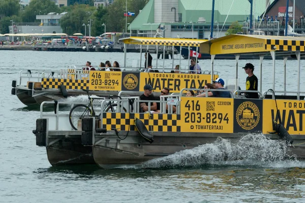 Toronto Kanada Srpna 2022 Podívejte Vodní Taxi Loď Jezeře Ontario — Stock fotografie