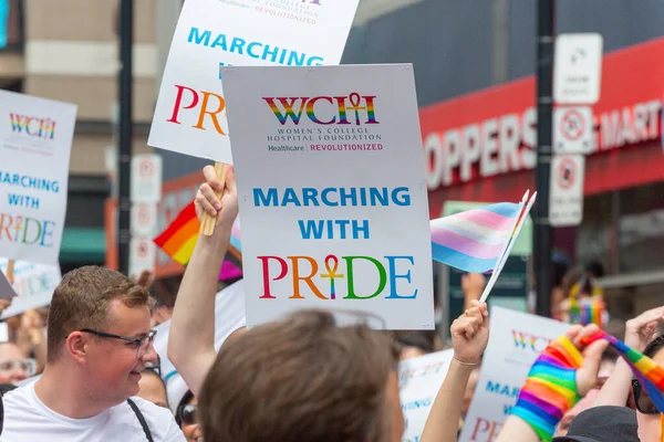 Toronto Canada June 2022 Participants Hold Banners 2022 Annual Pride — Stock Photo, Image