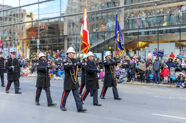 Toronto Kanada Listopada 2019 Policja Toronto Bierze Udział Paradzie Świętego — Zdjęcie stockowe