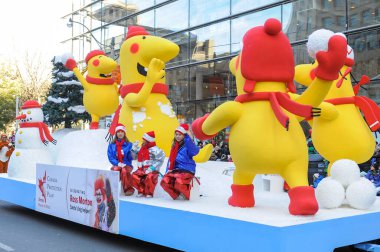 Toronto, ON, Kanada 17 Kasım 2019: Toronto 'daki Noel Baba Geçidi sırasında.