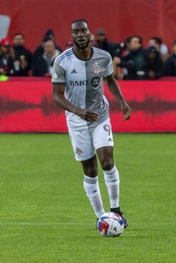 Toronto, ON, Kanada - 29 Nisan 2023: C.J. Toronto FC 'de Toronto FC (Kanada) ile New York City FC (ABD) arasında oynanan 2023 MLS Normal Sezonu karşılaşmasında Toronto FC' nin 9 numaralı forveti (Score 1: 0, Toronto FC) birinci oldu.)