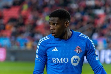 Toronto, ON, Kanada - 29 Nisan 2023: Sean Johnson # 1 kaleci Toronto FC 'de Toronto FC (Kanada) ile New York City FC (ABD) arasında oynanan 2023 MLS Normal Sezonu maçında BMO Field' da (Score 1: 0, Toronto FC) birinci oldu.)