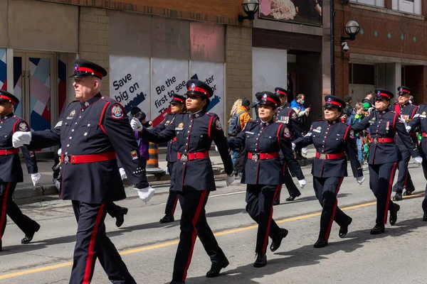 Toronto Kanada Marca 2022 Strażacy Toronto Biorą Udział Paradzie Patryka — Zdjęcie stockowe