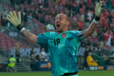 Toronto, ON, Kanada - 27 Haziran 2023: Kanada milli takımı Milan Borjan (# 18), Kanada milli takımı ile Guadeloupe (Grup D) arasındaki 2023 Concacaf Gold Cup maçında gol attıktan sonra tepki gösterdi (Grup 2: 2))