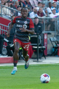 Toronto, ON, Kanada -27 Mayıs 2023: Toronto FC 'nin 22 numaralı oyuncusu Toronto FC (Kanada) ve D.C.United (ABD) arasında oynanan maçta Toronto FC' nin 22 numaralı savunucusu
