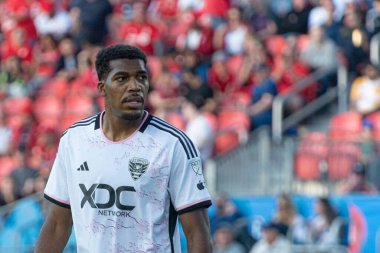 Toronto, ON, Kanada -27 Mayıs 2023: Donovan Pines # 23 of the D.C. United Toronto FC (Kanada) ile D.C.United (ABD) arasındaki MLS Normal Sezonu maçı sırasında Kanada 'nın başkenti Toronto' da bulunan BMO Field 'da oynandı.