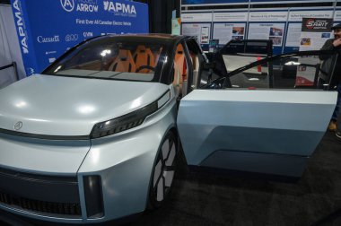 Toronto, ON, Kanada - 16 Şubat 2024: Arrow proje otomobili Metro Toronto Kongre Merkezi 'nde Pfaff Auto Group tarafından sunuldu