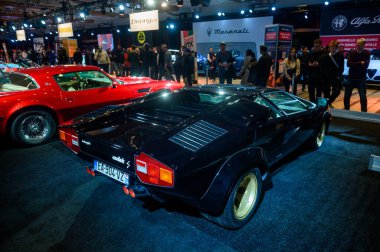 Toronto, ON, Kanada - 16 Şubat 2024: 2024 Kanada Uluslararası Otomobil Fuarı 370.000 'den fazla insanı Metro Toronto Kongre Merkezi' nde ağırlayarak rekor kırdı..