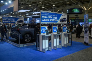 Toronto, ON, Kanada - 16 Şubat 2024: Otomobil Metro Toronto Kongre Merkezi 'ndeki Kanada Uluslararası Otomobil Fuarı' nda sunuldu
