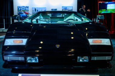 Toronto, ON, Kanada - 16 Şubat 2024: Lamborghini Countach LP400S Lowbody Metro Toronto Kongre Merkezi 'nde sunuldu