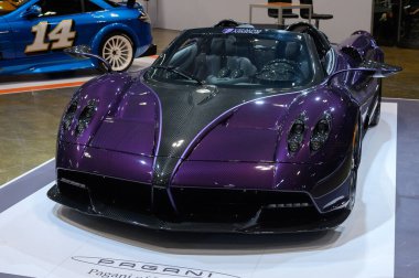 Toronto, ON, Kanada - 16 Şubat 2024: Pagani Zonda R Sıvı, Metro Toronto Kongre Merkezi 'nde Pfaff Auto Group tarafından sunulmaktadır