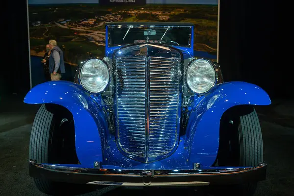 Toronto, ON, Kanada - 16 Şubat 2024: Marmon 16 Üstü açık Coupe Metro Toronto Kongre Merkezi 'nde sunar