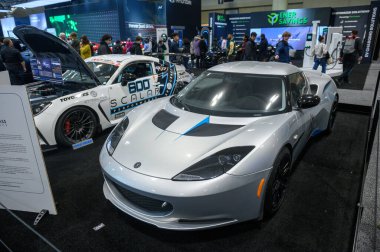 Toronto, ON, Kanada - 16 Şubat 2024: Otomobil Metro Toronto Kongre Merkezi 'ndeki Kanada Uluslararası Otomobil Fuarı' nda sunuldu