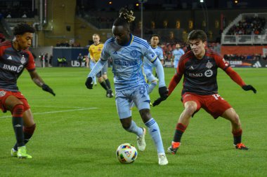 Toronto, ON, Kanada -23 Mart 2024: Tristan Muyumba # 8 Atlanta United defans oyuncusu Toronto FC (Kanada) ile Atlanta United (ABD) arasında oynanan MLS Normal Sezonu maçında topla hareket ediyor (Score 2: 0))