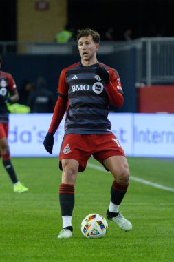 Toronto, ON, Kanada -23 Mart 2024: Federico Bernardeschi # 10 forvet Toronto FC 'de Toronto FC (Kanada) ile Atlanta United (ABD) arasında oynanan MLS Normal Sezonu maçı sırasında top ile birlikte (Score 2: 0))