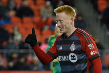 Toronto, ON, Kanada -23 Mart 2024: Matthew Longstaff # 8 Toronto FC portresinin orta saha oyuncusu Toronto FC (Kanada) ile Atlanta United (ABD) arasında oynanan MLS Normal Sezonu maçı sırasında)