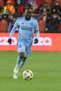 Toronto, ON, Kanada -23 Mart 2024: Tristan Muyumba # 8 Atlanta United defans oyuncusu Toronto FC (Kanada) ile Atlanta United (ABD) arasında oynanan MLS Normal Sezonu maçında topla hareket ediyor (Score 2: 0))