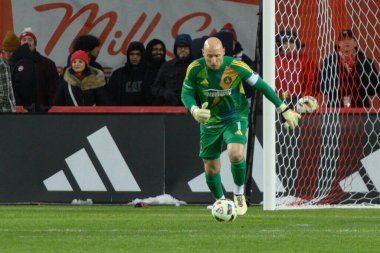 Toronto, ON, Kanada -23 Mart 2024: Toronto FC (Kanada) ile Atlanta United (ABD) arasında oynanan MLS Normal Sezonu maçında Atlanta United 'ın 1 numaralı kalecisi Brad Guzan (2: 0))