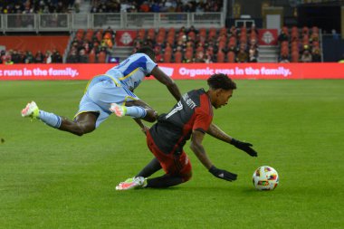 Toronto, ON, Kanada -23 Mart 2024: Jahkeele Marshall-Rutty # 7 numaralı Toronto FC forveti Toronto FC (Kanada) ile Atlanta United (ABD) arasında oynanan MLS Normal Sezonu karşılaşması sırasında düştü (Skoru 2: 0))