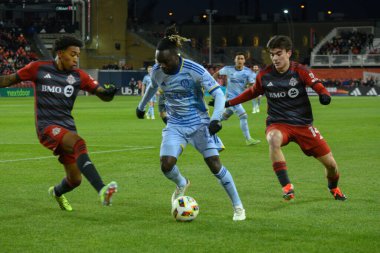 Toronto, ON, Kanada -23 Mart 2024: Tristan Muyumba # 8 Atlanta United defans oyuncusu Toronto FC (Kanada) ile Atlanta United (ABD) arasında oynanan MLS Normal Sezonu maçında topla hareket ediyor (Score 2: 0))