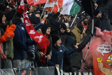 Toronto, ON, Kanada -23 Mart 2024: Toronto taraftarları BMO Field 'da oynanan Toronto FC (Kanada) ile Atlanta United (ABD) arasındaki MLS Normal Sezonu maçında golü selebrate etti (Score 2: 0))