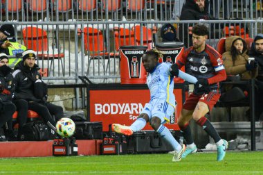 Toronto, ON, Kanada -23 Mart 2024: Tristan Muyumba # 8 Atlanta United defans oyuncusu Toronto FC (Kanada) ile Atlanta United (ABD) arasında oynanan MLS Normal Sezonu maçında topa vuruyor (Score 2: 0))