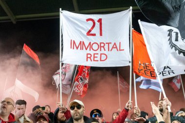 Toronto, ON, Kanada - 20 Nisan 2024: Toronto FC taraftarları Toronto FC (Kanada) ile New England Revolution (ABD) arasında oynanan MLS Normal Sezonu maçı sırasında