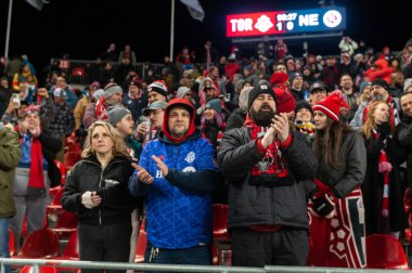 Toronto, ON, Kanada - 20 Nisan 2024: Toronto FC taraftarları Toronto FC (Kanada) ile New England Revolution (ABD) arasında oynanan MLS Normal Sezonu maçı sırasında