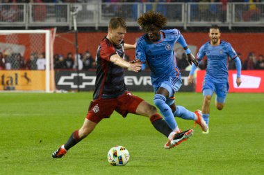 Toronto, ON, Kanada - 11 Mayıs 2024: Toronto FC 'nin 17 numaralı savunucusu Toronto FC' de oynanan MLS karşılaşmasında Toronto FC (Kanada) ile New York City FC (ABD) arasında oynanan maçta Malachi Jones 'u yere serdi.