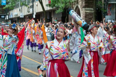 Toronto, ON, Kanada 30 Haziran 2024: Toronto 'daki 2024 Geleneksel Onur Yürüyüşü' ne Halk katıldı.