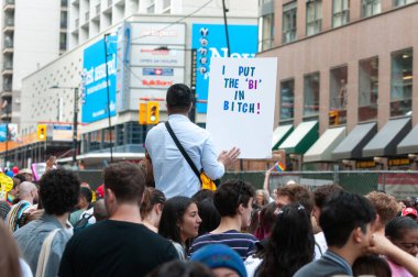 Toronto, ON, Kanada 30 Haziran 2024: Toronto 'daki 2024 Geleneksel Onur Yürüyüşü' ne Halk katıldı..