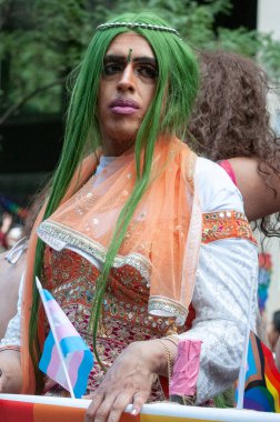 Toronto, ON, Kanada 30 Haziran 2024: Toronto 'daki 2024 Geleneksel Onur Yürüyüşü' ne Halk katıldı..