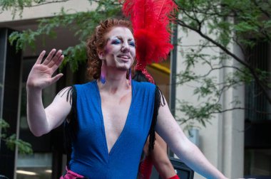 Toronto, ON, Kanada 30 Haziran 2024: Toronto 'daki 2024 Geleneksel Onur Yürüyüşü' ne Halk katıldı..